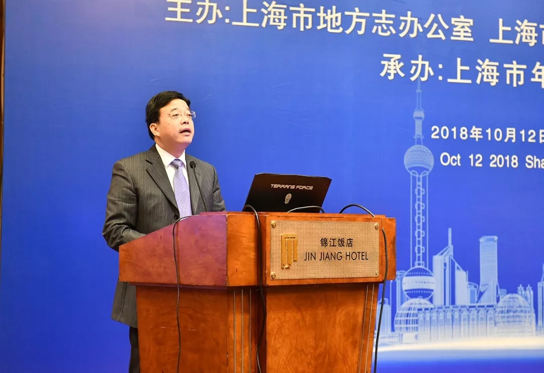 中共上海市黄浦区委副书记、代区长巢克俭致辞